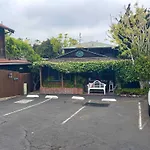 Redwood Hollow Cottages